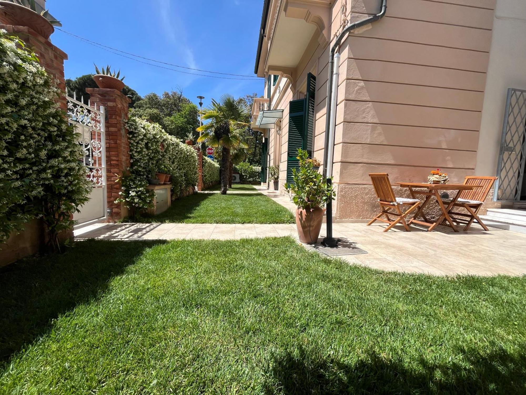 Apartmán Monolocale Pura Vida Viareggio Exteriér fotografie